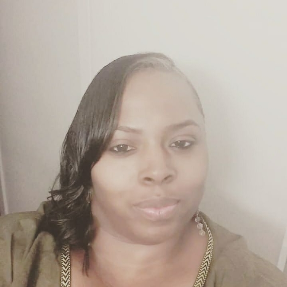 Meet your Posher, Quiana - Picture 1 of 1